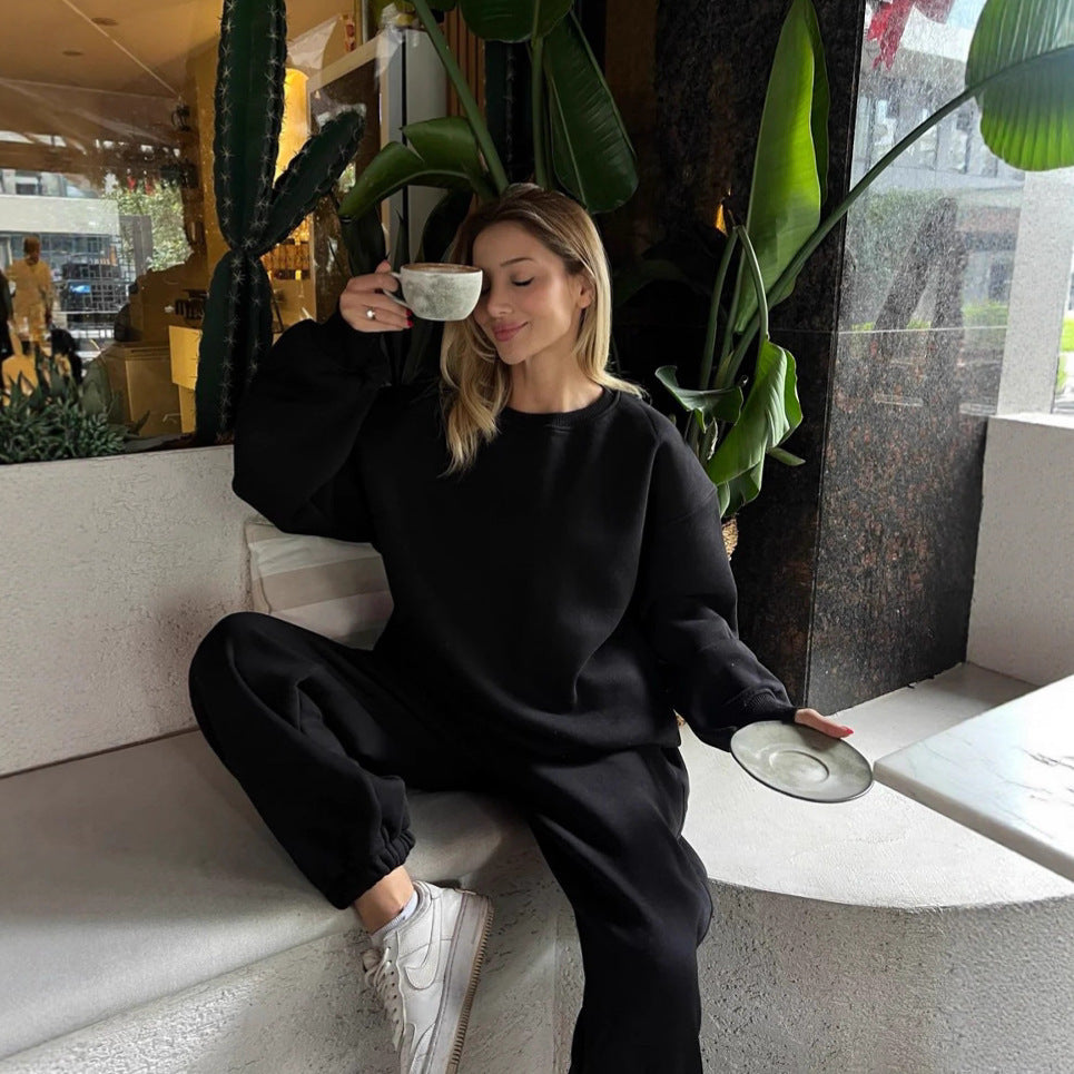 Chic and Style Women's Casual Hoodie and Jogging Pants Set