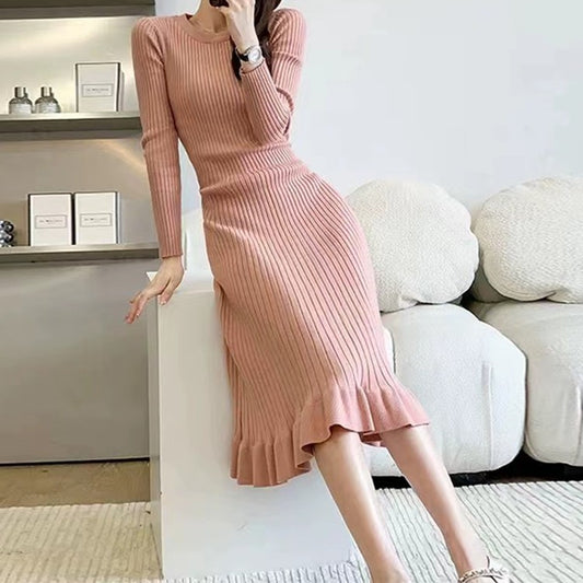 Robe en tricot pour femmes avec ourlet évasé et élégants détails en côtes Chic und Stil