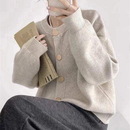 Cardigan en tricot décontracté pour femme avec des boutons contrastants Chic und Stil