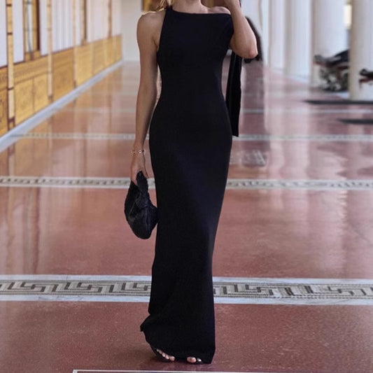 Dames Robe maxi élégante avec design d'épaule asymétrique et décolleté en V profond Chic und Stil