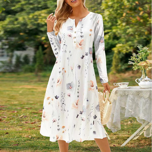 Robe à manches longues pour femmes avec un design floral et une fermeture à boutons sur toute la longueur Chic und Stil