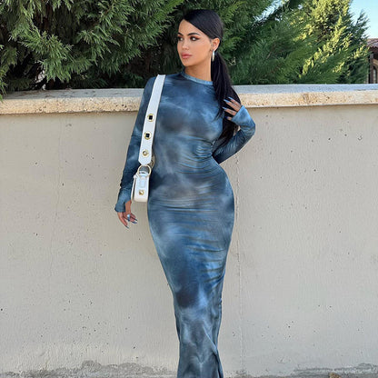 Dames Élégant robe maxi ajustée avec longues manches et drapés raffinés Chic und Stil