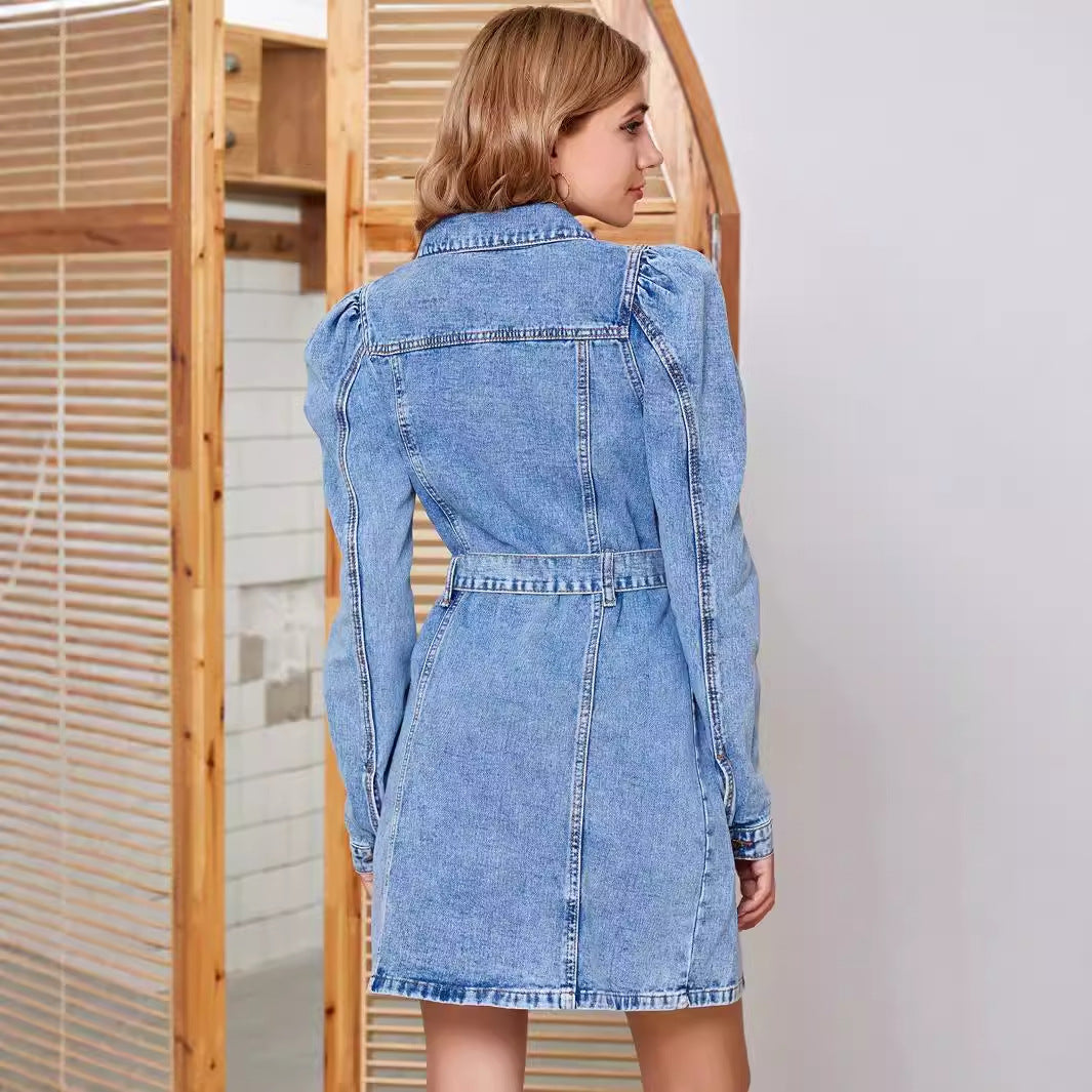 Robe en denim pour femmes avec manches bouffantes et ceinture ajustable Chic und Stil