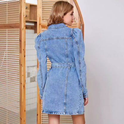 Robe en denim pour femmes avec manches bouffantes et ceinture ajustable Chic und Stil