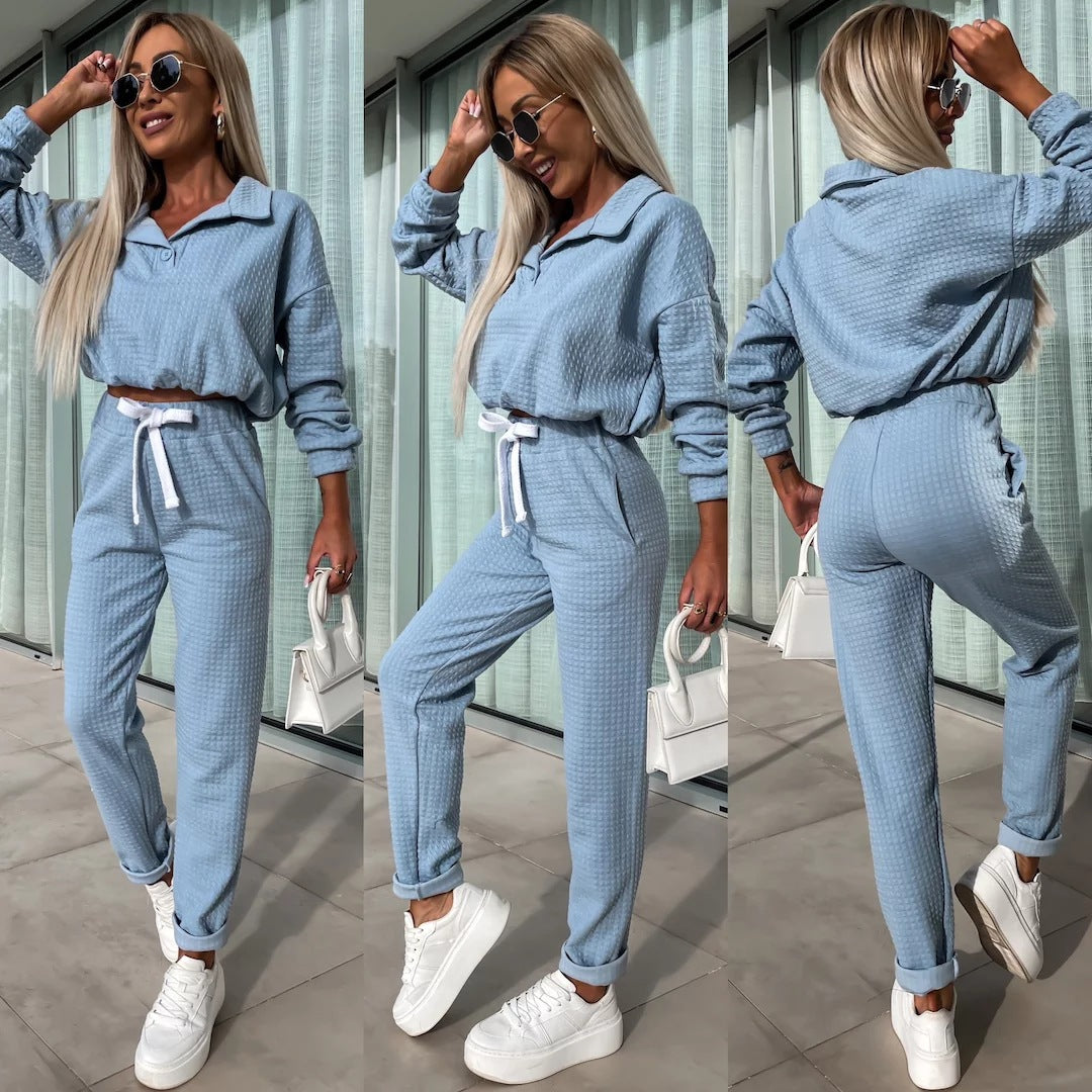 Casual set for women with crop top and loose pants Chic und Stil