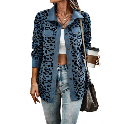 Chemise à manches longues pour femmes avec imprimé animal et poches plaquées Chic und Stil