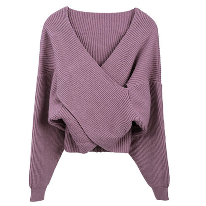 Pull-over d'enveloppé pour femmes en matériau tricoté fin avec une coupe moderne Chic und Stil