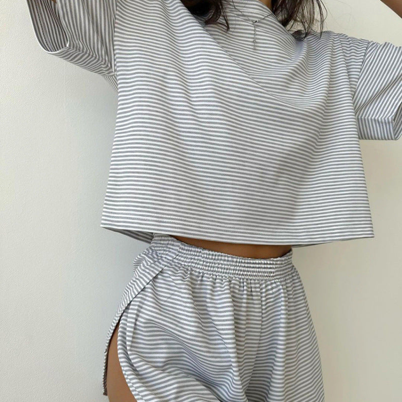 Dames ensemble décontracté stylé avec top court à manches courtes et shorts Chic und Stil