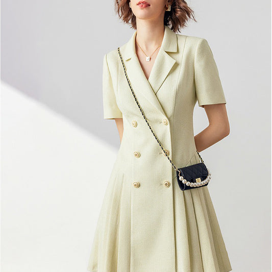 Robe A-ligne ajustée à double boutonnage pour femmes Chic und Stil