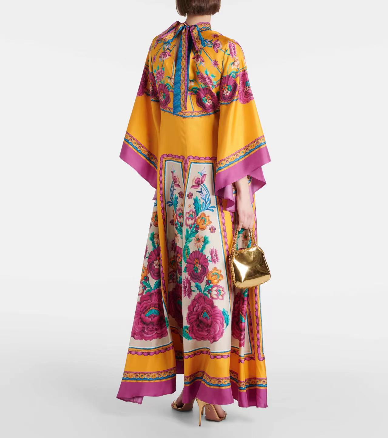 Chic und Stil | Printed Three-Quarter Sleeve Dress