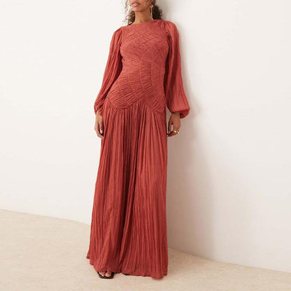 Robe maxi pour femmes avec des plis raffinés et des longues manches élégantes Chic und Stil