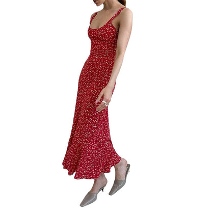 Robe de fleurs ajustée pour femmes avec des bretelles spaghetti et un ourlet évasé Chic und Stil