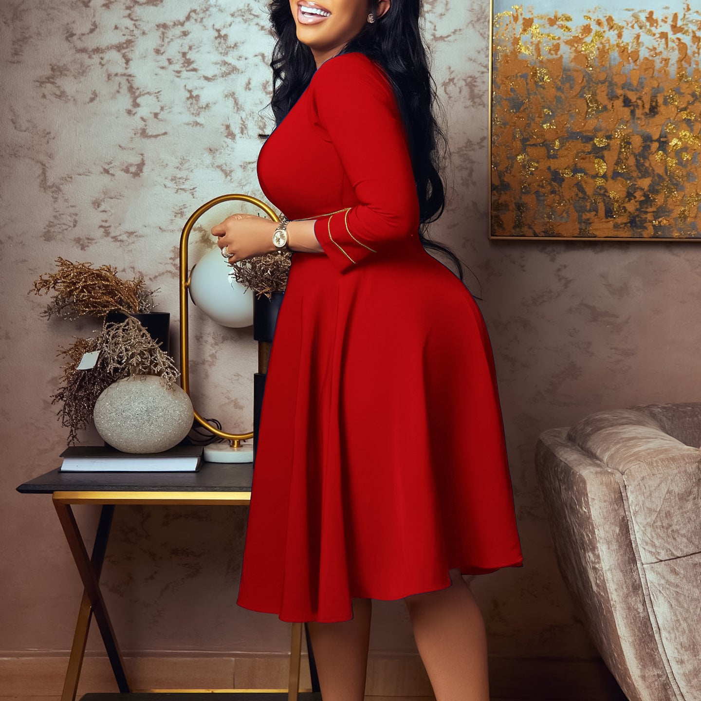 Robe élégante pour femmes avec des coutures décoratives Chic und Stil
