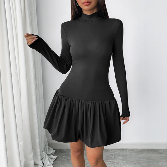 Robe ajustée pour femmes avec col montant et jupe volumineuse Chic und Stil