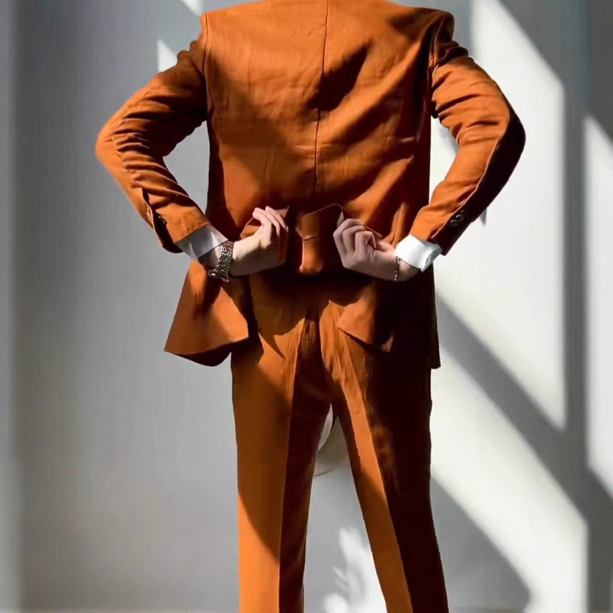 Costume élégant pour hommes en tissu structuré et coupe moderne Chic und Stil