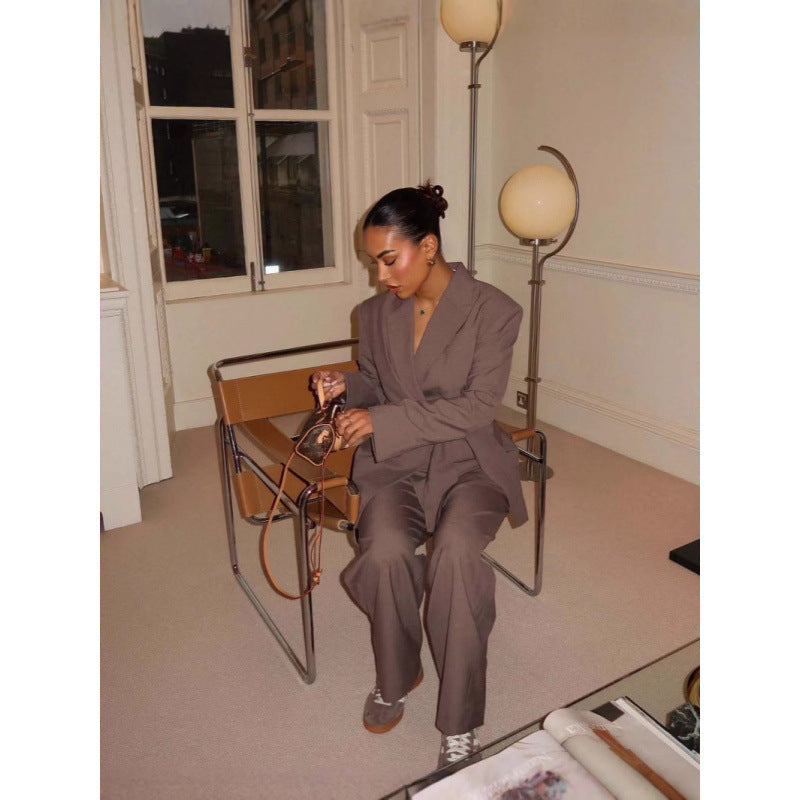 Chic and Style fitted blazer and pants set for women