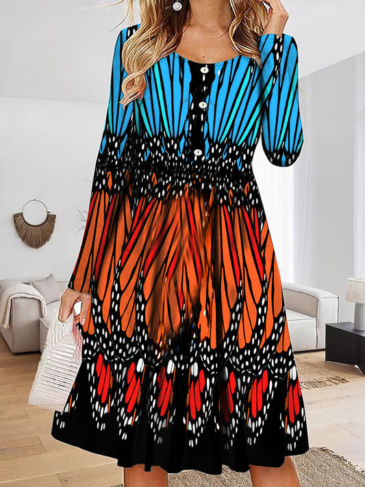 Robe maxi femme avec design unique de papillon et détails de boutons Chic und Stil