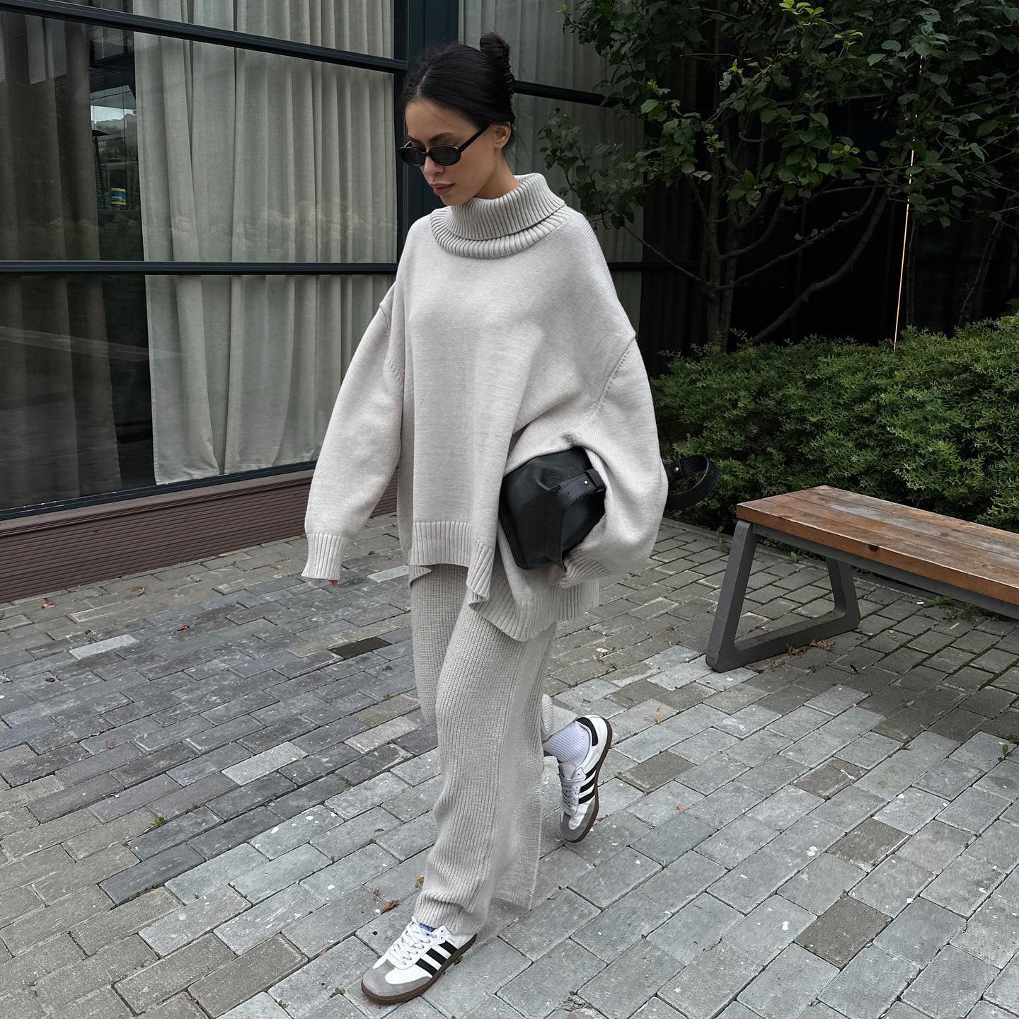 Comfortable knit set for women with high collar and flared pants Chic and Style