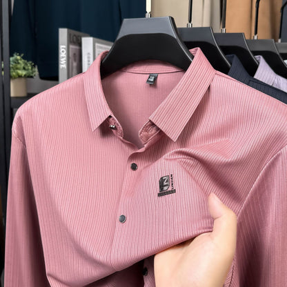 Chemise élégante pour hommes avec un design texturé et des accents modernes Chic und Stil