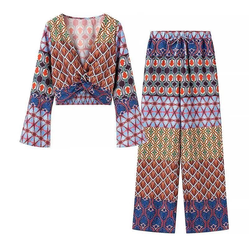 Wide pants for women with colorful pattern and elastic waist Chic and Style