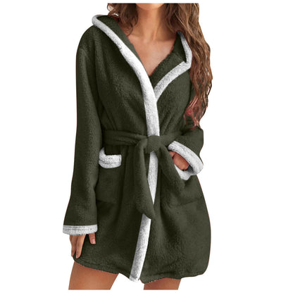 Ladies cozy fleece bathrobe with hood and pockets Chic und Stil