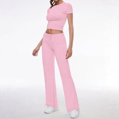 Women's sports set consisting of a crop top and wide pants Chic und Stil