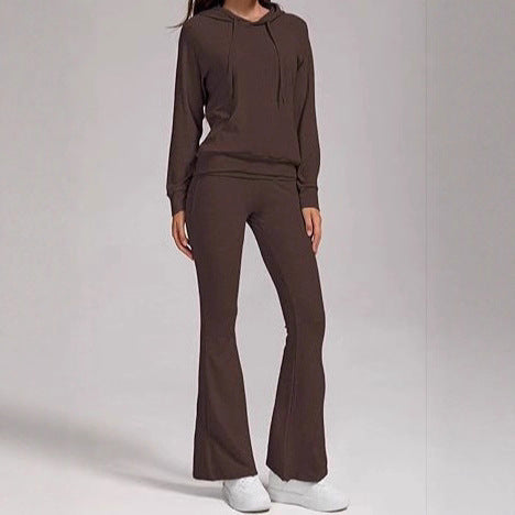 Dame ensemble de sport à capuche avec pantalons évasés Chic und Stil