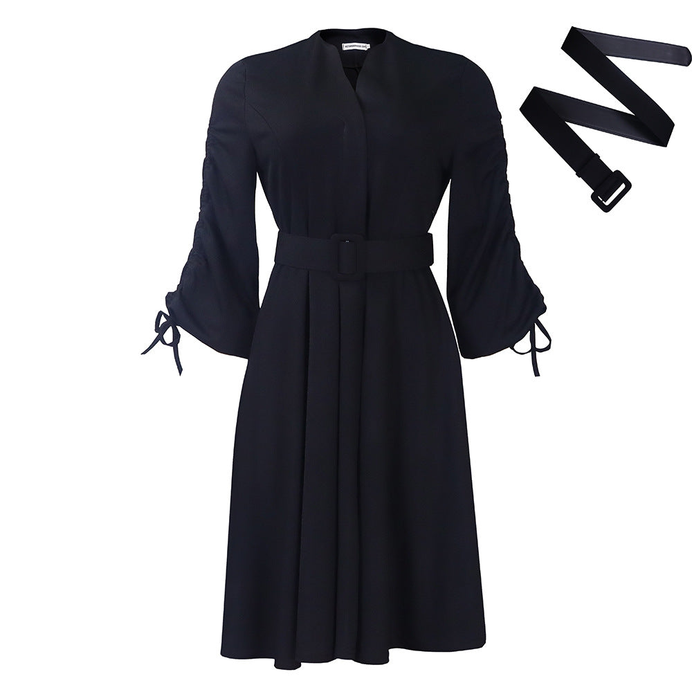Robe pour femmes avec ceinture cintrée et manches à volants Chic und Stil