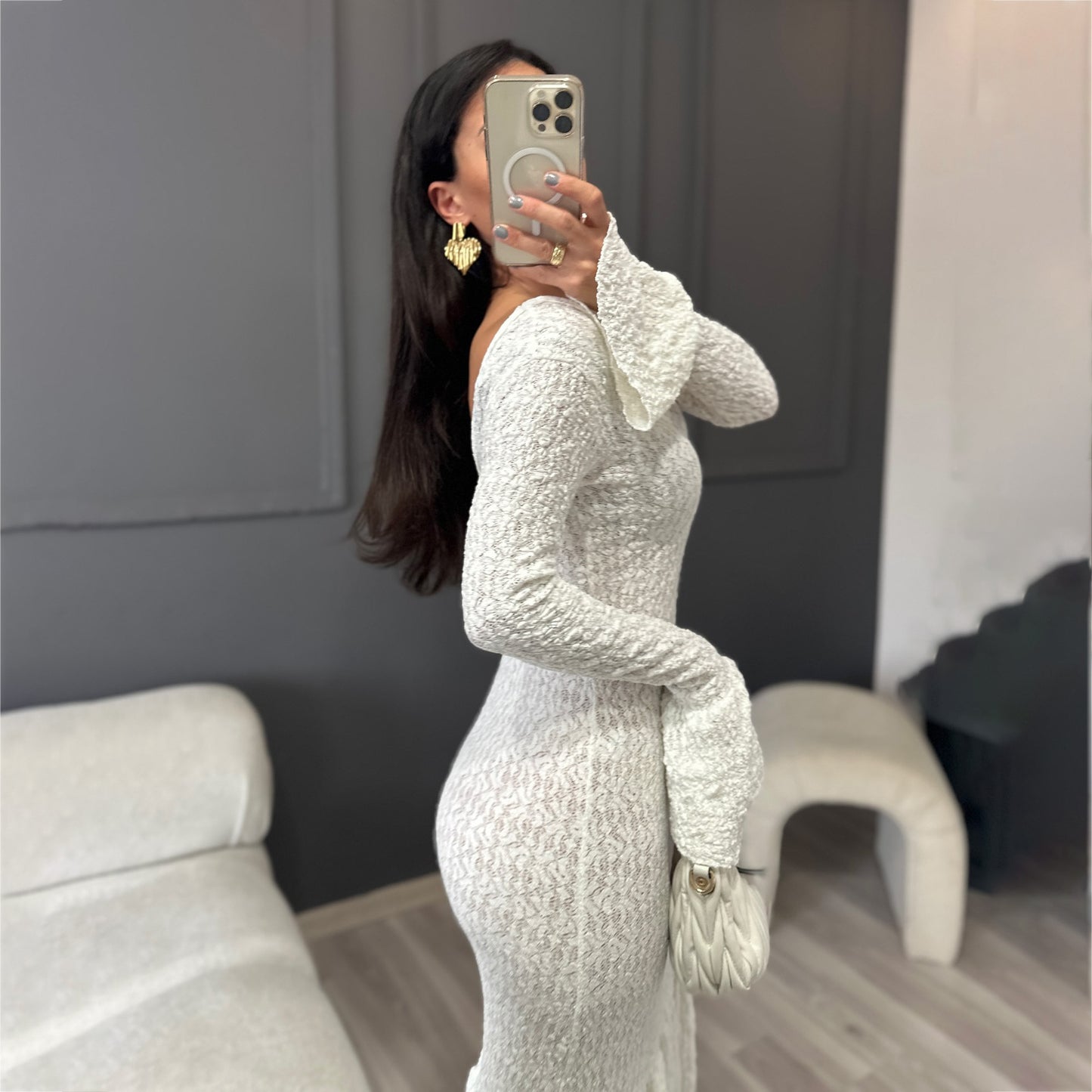 Robe maxi pour femmes avec un ourlet froncé raffiné et un design en tricot tendance Chic und Stil