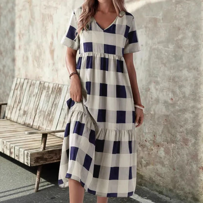 Robe longue à manches longues pour femmes avec un motif à carreaux à la mode et une coupe fluide Chic und Stil