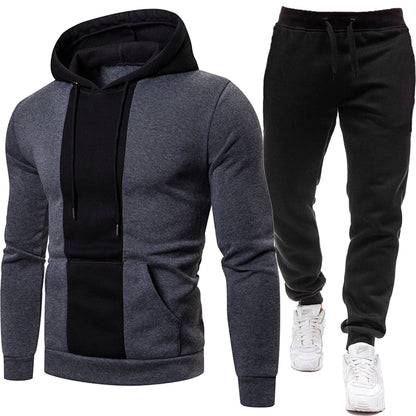 Sporty hoodie for men and chic jogging pants