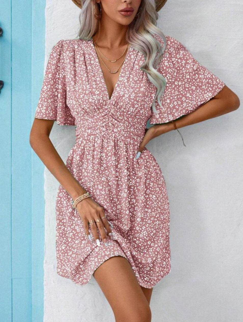 Robe d'été à décolleté en V avec fronces et manches ballon Chic und Stil