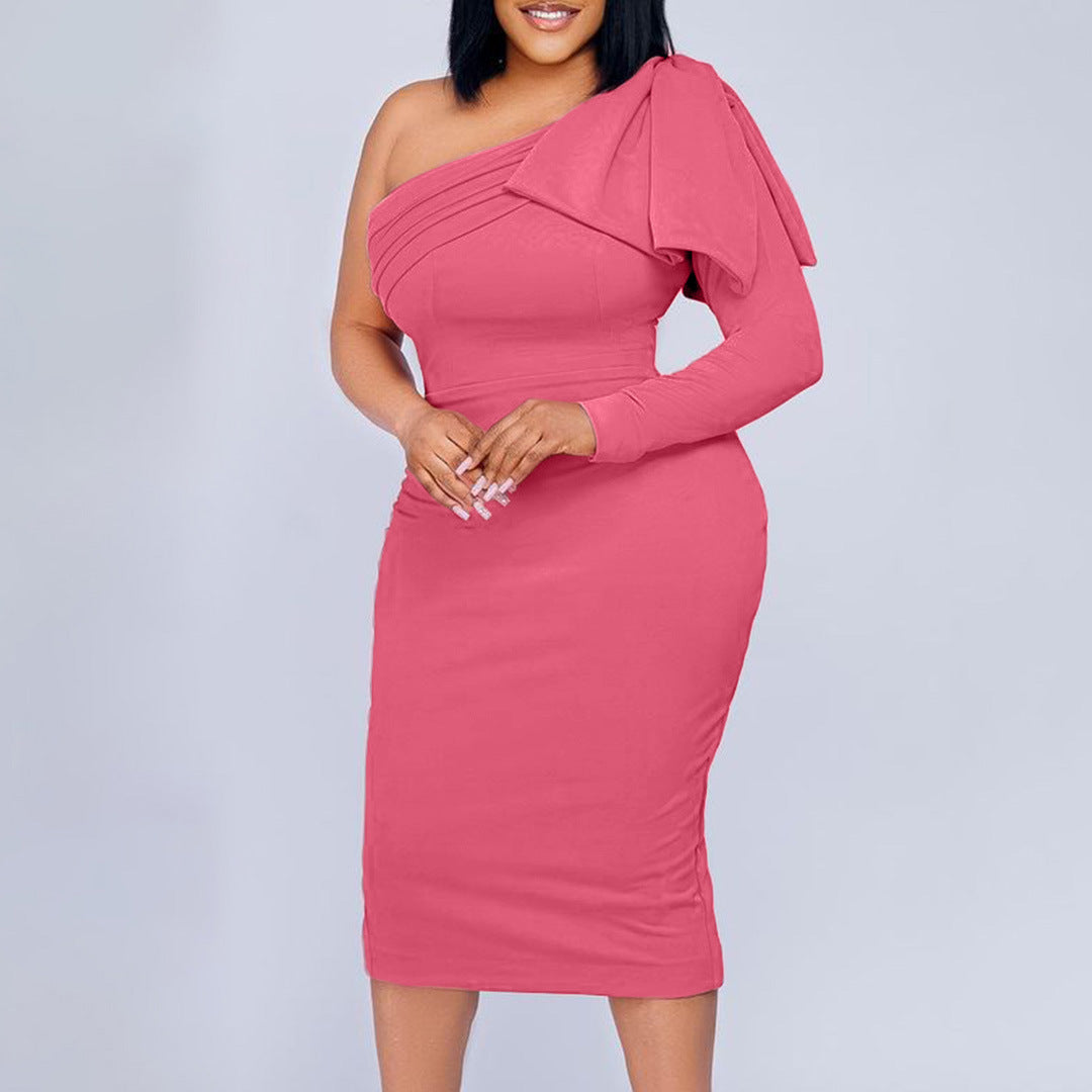 Robe asymétrique pour femmes ajustée avec drapés Chic und Stil