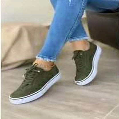 Baskets pour femmes avec dessus en textile à la mode et semelle amortissante Chic und Stil