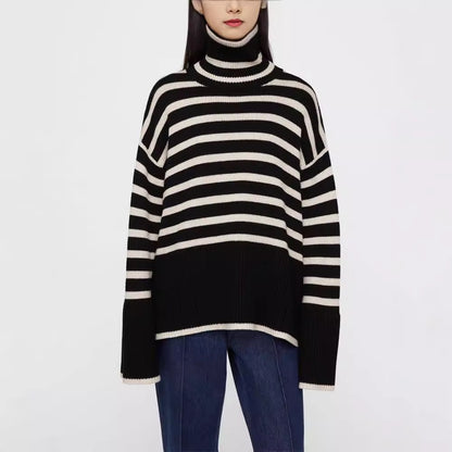 Pullover for women with turtleneck and wide sleeves Chic and Style