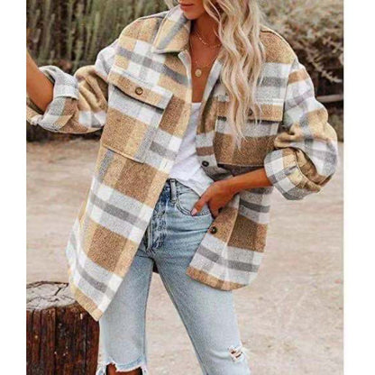 Blouse à carreaux pour femmes avec coupe oversized et poches Chic und Stil