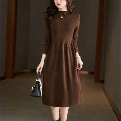 Robe en tricot pour femmes avec des détails de boutons élégants et un col rond Chic und Stil