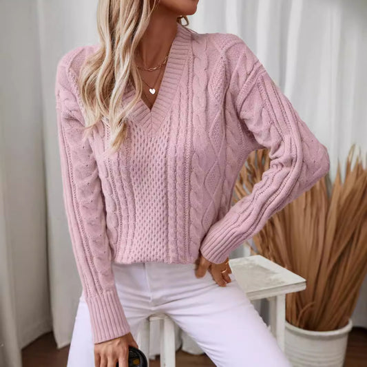 Pull en tricot féminin à décolleté en V profond et motif en torsades Chic und Stil