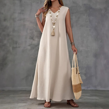Robe maxi femme avec un élégant décolleté en V et des fentes latérales Chic und Stil