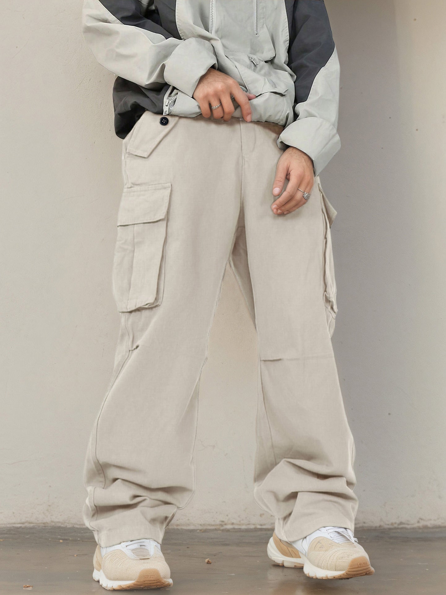 Cargo pants for women in a casual urban Chic and Style