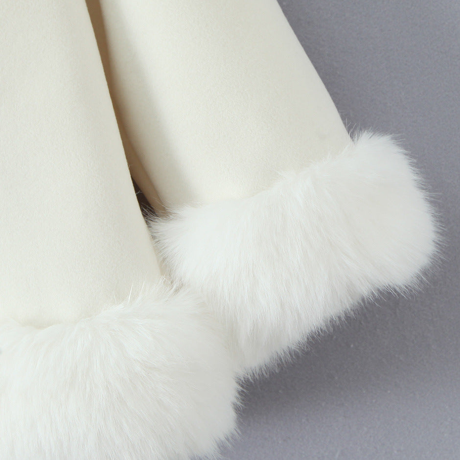 Dames élégante veste en fausse fourrure avec col doux et détails modernes Chic und Stil