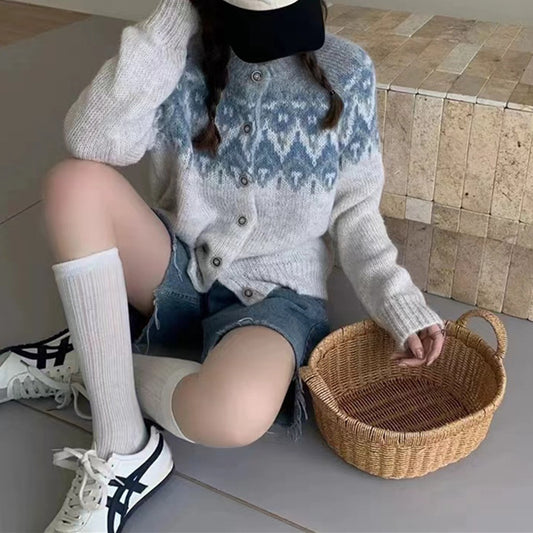Cardigan en tricot pour femmes avec motif traditionnel et détails de boutons Chic und Stil