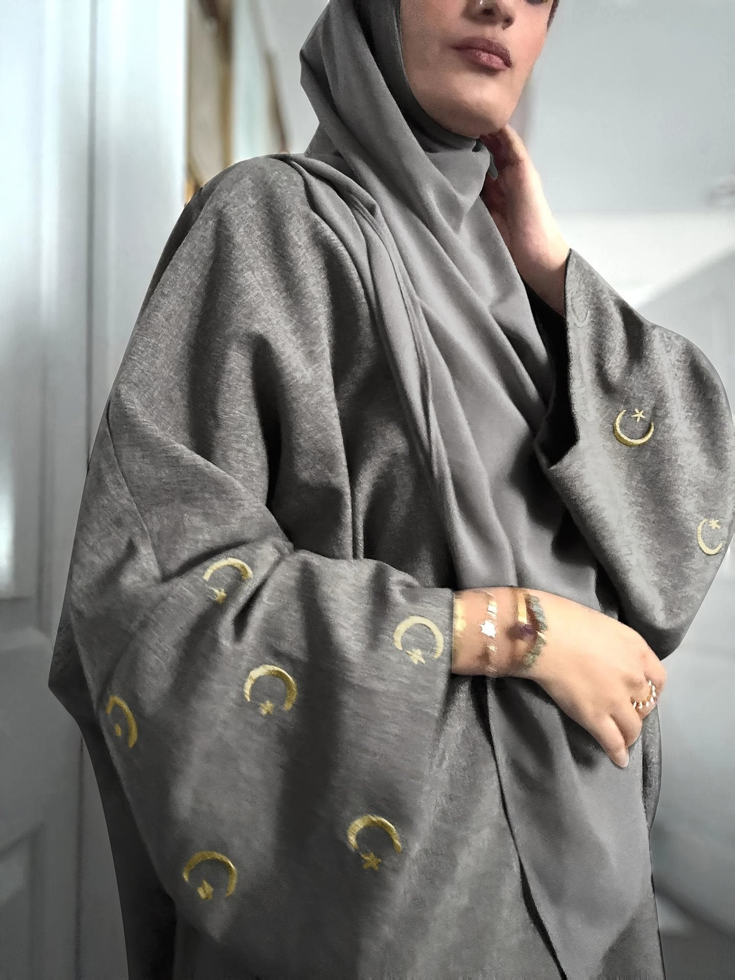 Dames élégant Kaftan-veste avec des broderies artistiques Chic und Stil