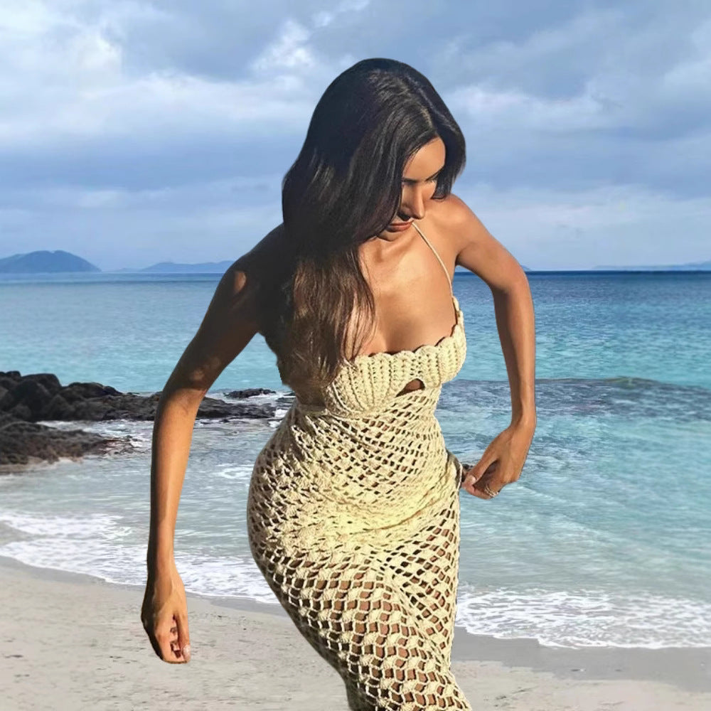 Robe de plage en crochet pour femmes avec un design séduisant off-shoulder et des détails aériens Chic und Stil