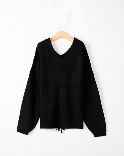 Pull femme en tricot épais avec un décolleté en V attrayant et des détails pratiques en cordon Chic und Stil