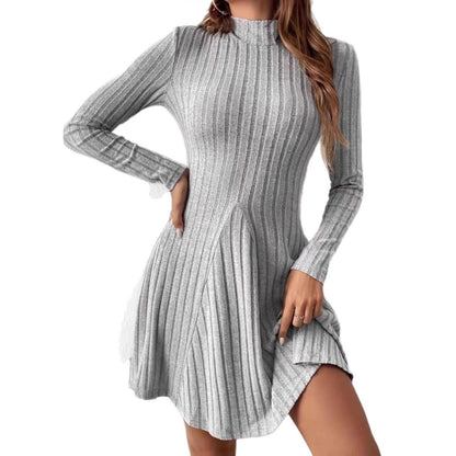 Robe en tricot pour femmes avec un élégant col montant et une fine structure côtelée Chic und Stil