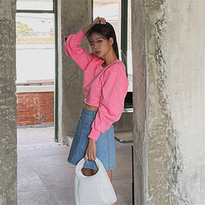 Sweat-shirt court pour femmes avec des manches volumineuses Chic & Stil 1772505824