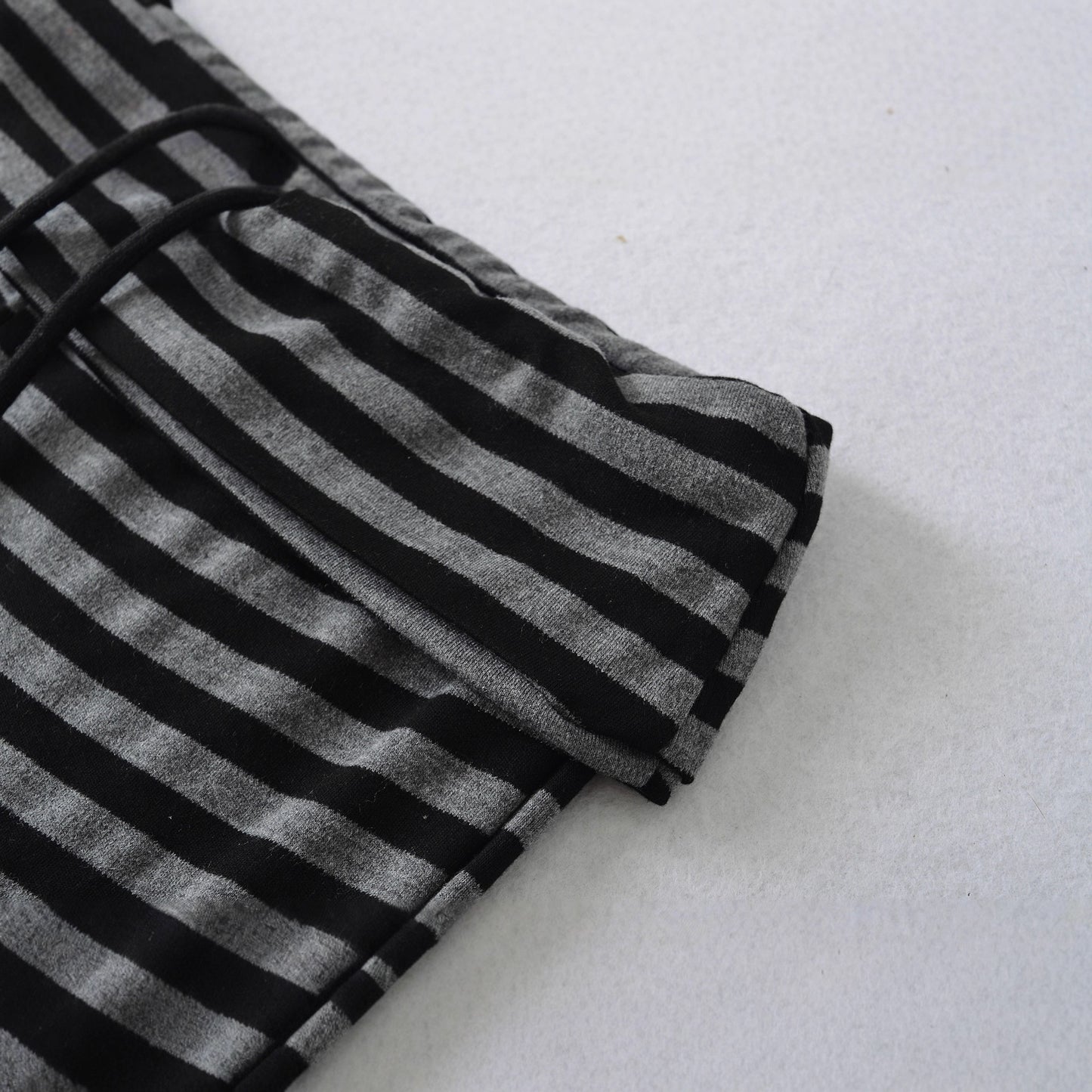 High-waisted flared pants for women with striped design Chic und Stil