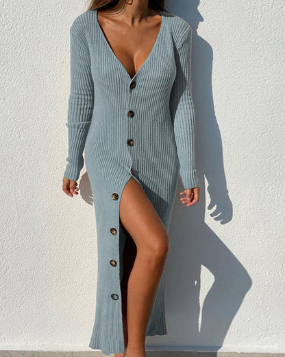 Robe en tricot pour femmes avec patte de boutonnage et décolleté fendu Chic und Stil