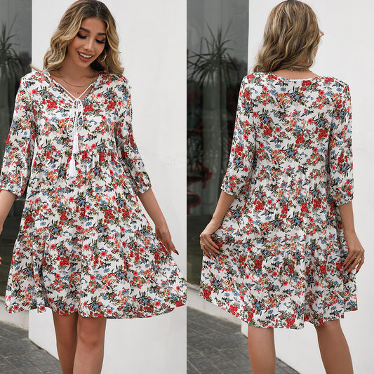 Robes fleuries légères pour femmes avec détails en volants et lien Chic und Stil